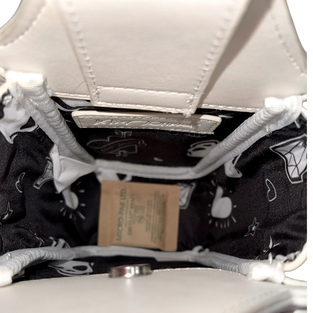BETSEY JOHNSON PINK AMD WHITE XOMERRY CHRISTMAS TREE CROSSBODY - Picture 9 of 11